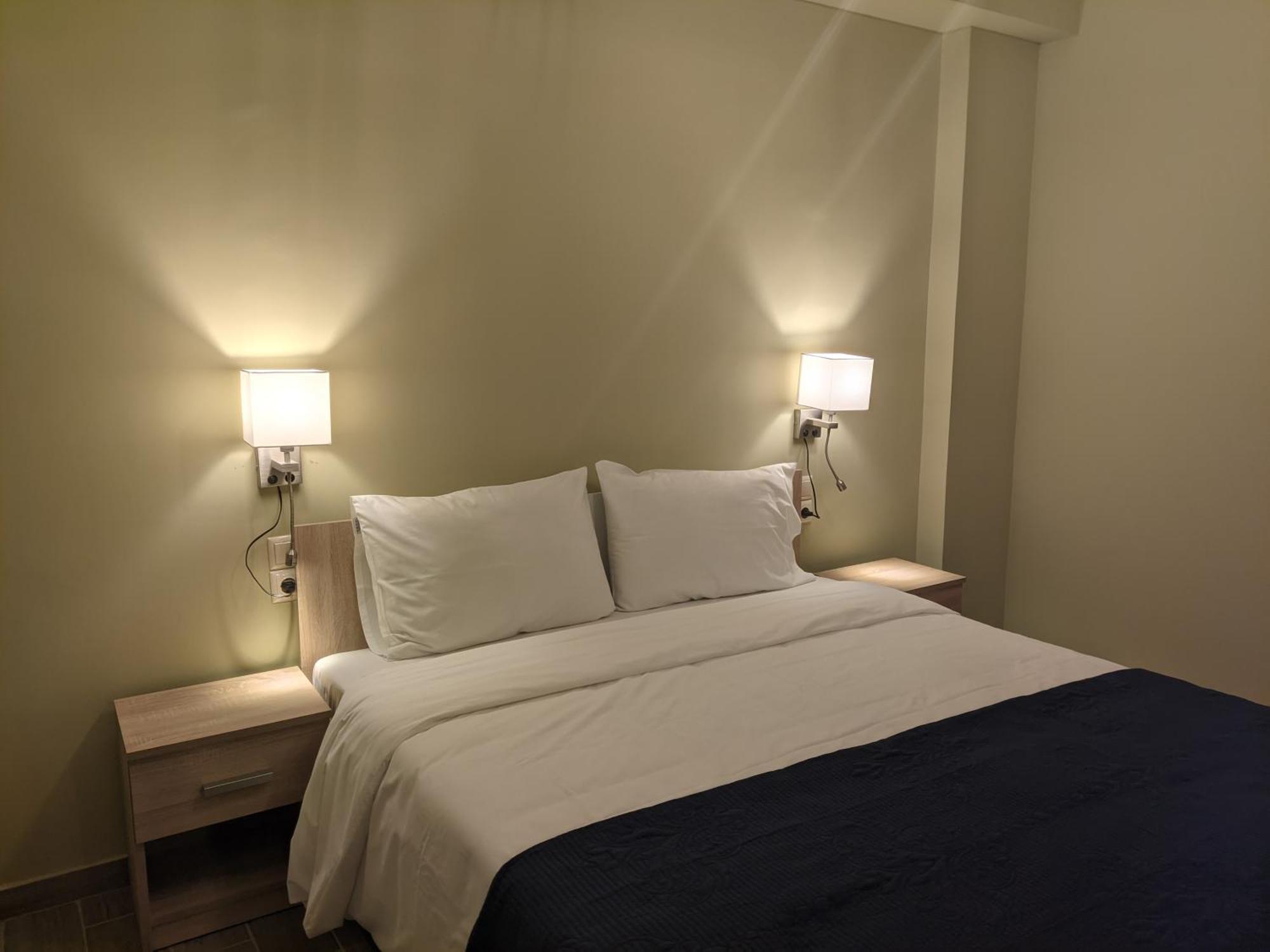 Aristo Central Apartments Янина Екстериор снимка