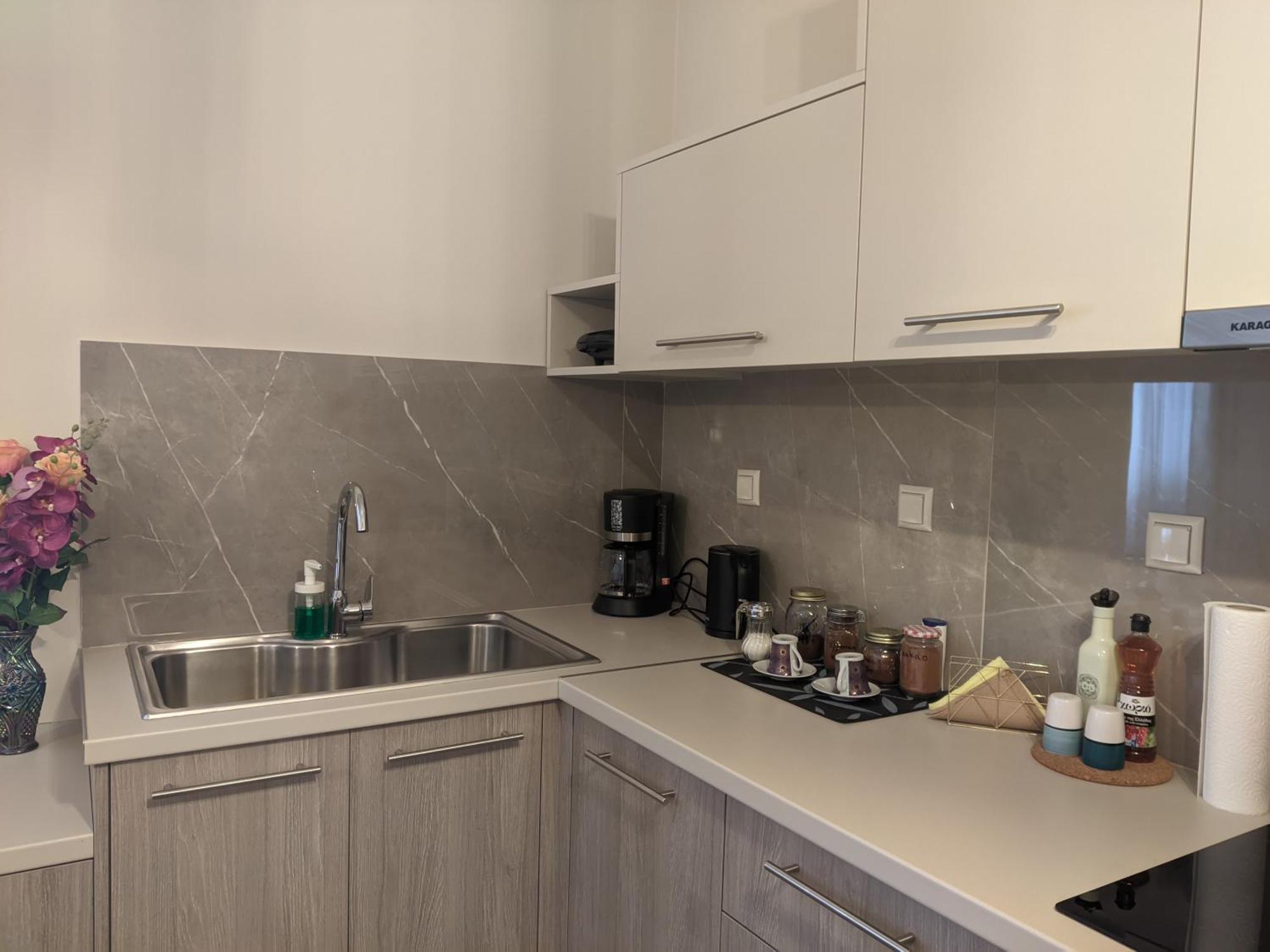 Aristo Central Apartments Янина Екстериор снимка